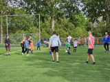 Laatste training S.K.N.W.K. JO7-1 (partijtje tegen de ouders) van maandag 27 mei 2024 (88/180)